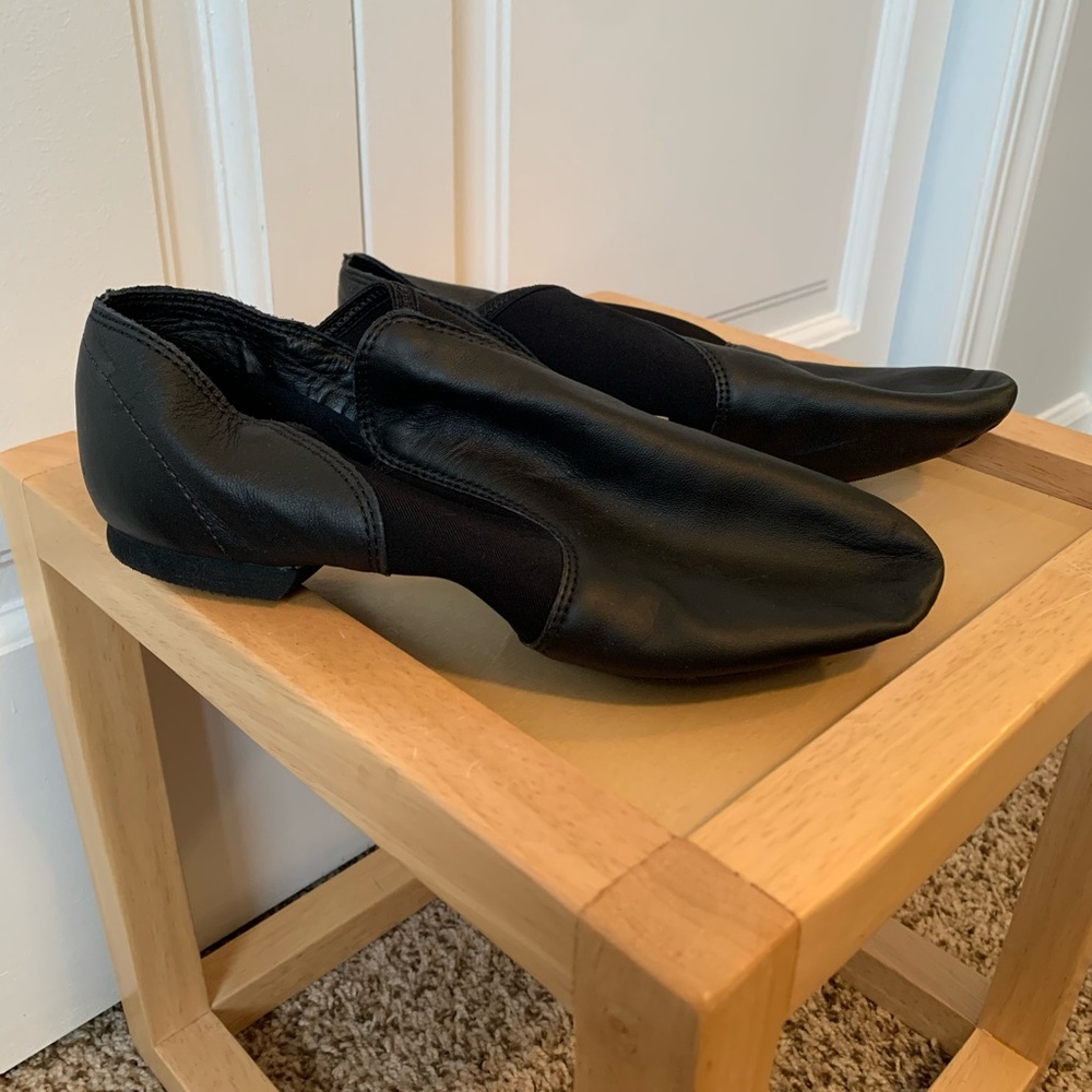 Black jazz shoes